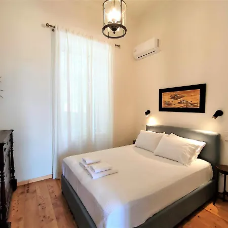 Spiti Sea View Neoclassical House In Feriehus *