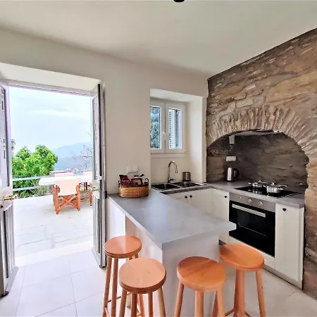 Feriehus Spiti Sea View Neoclassical House In *
