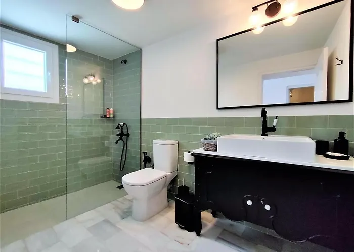 Spiti Sea View Neoclassical House In *