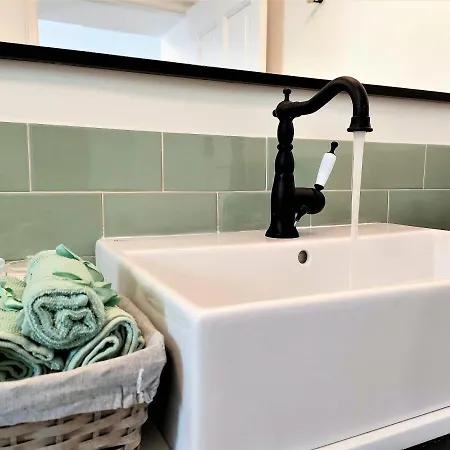 Spiti Sea View Neoclassical House In بيت للعطل *