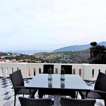 Spiti Sea View Neoclassical House In * Steniaí