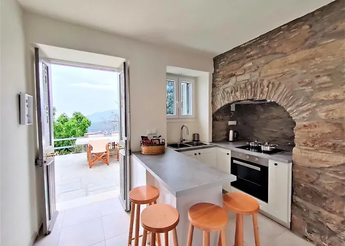 Semesterbostad Spiti Sea View Neoclassical House In *